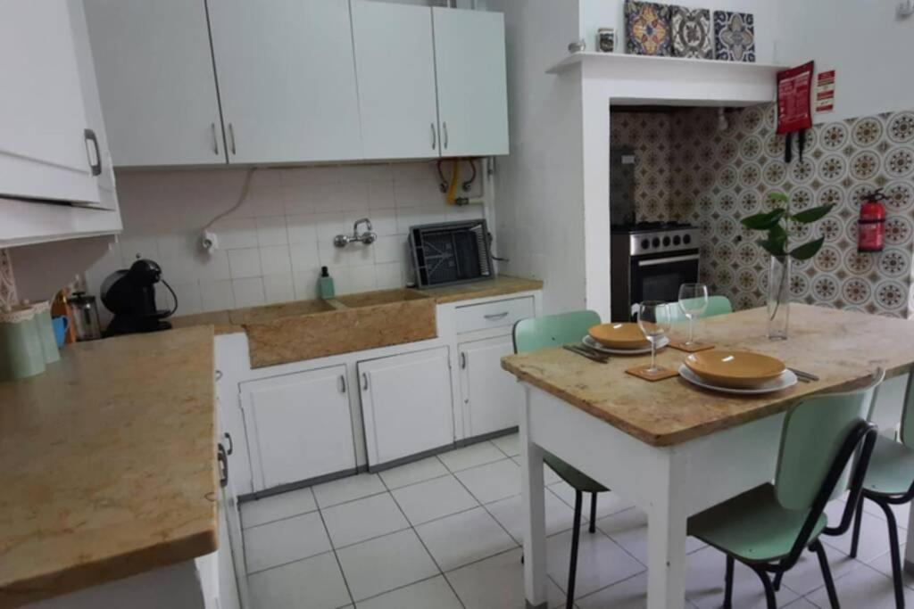 Charming Sunny Terrace / One Bedroom Apartment ลิสบอน ภายนอก รูปภาพ